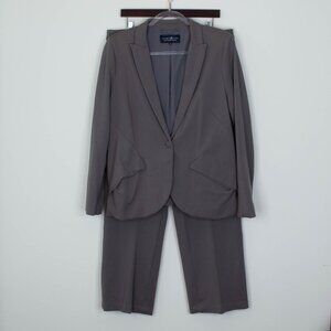 Elizabeth & Clarke Unstainable Collection Gray Pant‎ Suit Size 18 Blazer Set